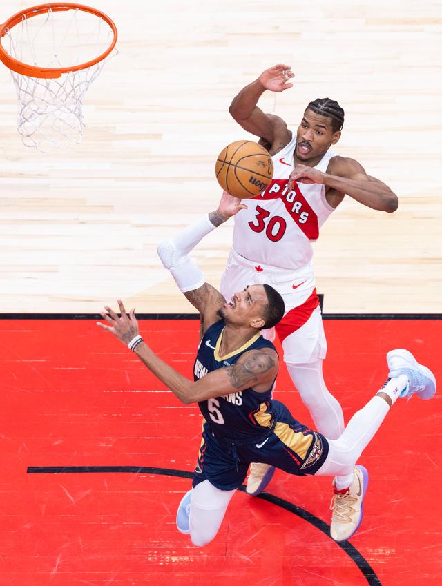 多伦多猛龙训练开放日,关键战刷新队史纪录引观众欢呼,欧洲杯在即,赛季目标并未改变的简单介绍 多伦多猛龙训练开放日,关键战刷新队史纪录引观众欢呼,欧洲杯在即,赛季目标并未改变的简单介绍