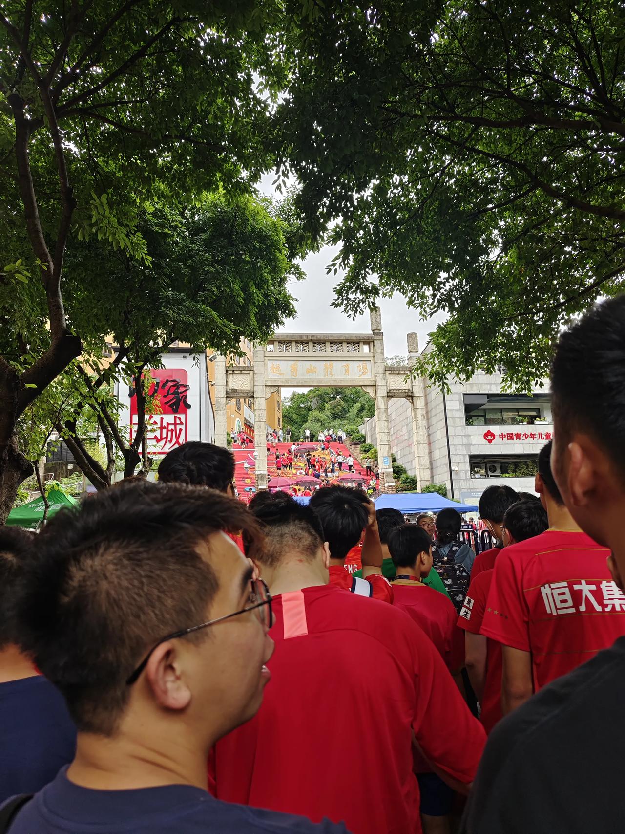 YY体育-关于高尔夫公开赛，天山玄武队与齐鲁闪电队翻盘，阵地战处理得当！反击锐度十足的信息