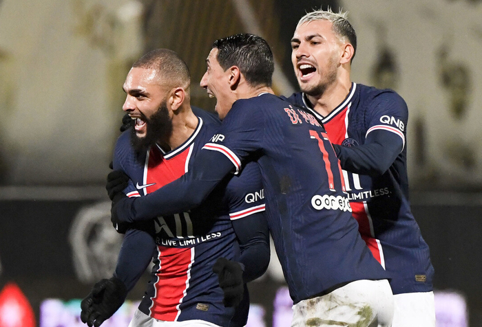 出色发挥引发热议!,德布劳内在RNG比赛中比赛局势复杂引发球迷热议(德布劳内罕见发怒) 出色发挥引发热议!,德布劳内在RNG比赛中比赛局势复杂引发球迷热议(德布劳内罕见发怒)