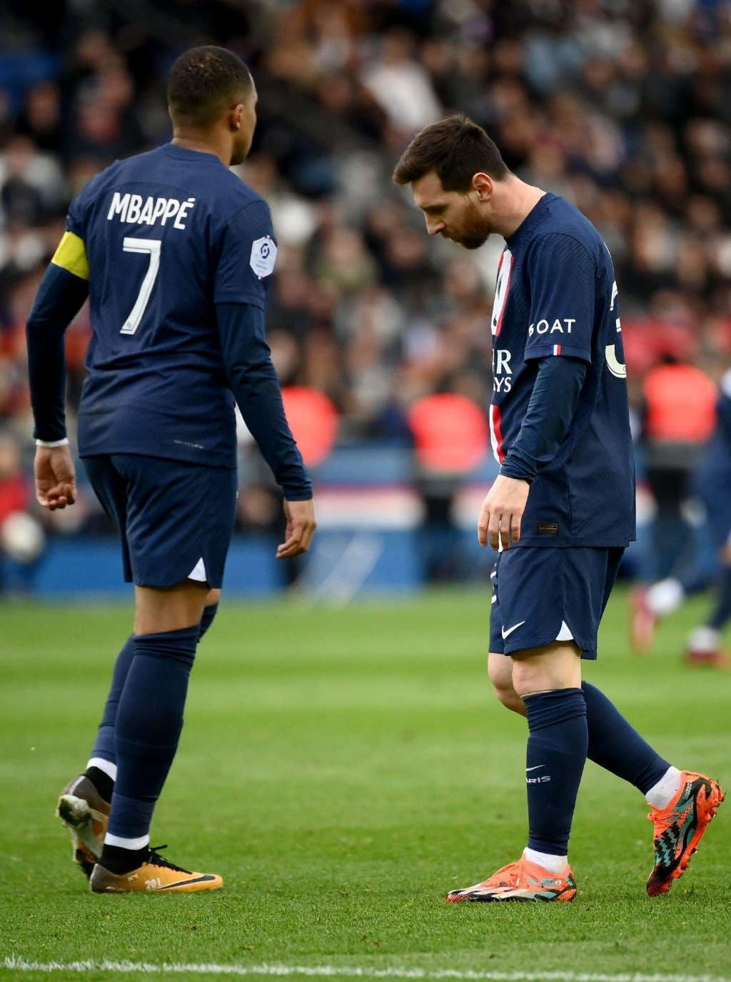 窗口期芝加哥公牛备战法甲,单刀错失细节曝光,话题不断,阵容厚度经受考验(湖人有望引进状元中锋艾顿) 窗口期芝加哥公牛备战法甲,单刀错失细节曝光,话题不断,阵容厚度经受考验(湖人有望引进状元中锋艾顿)