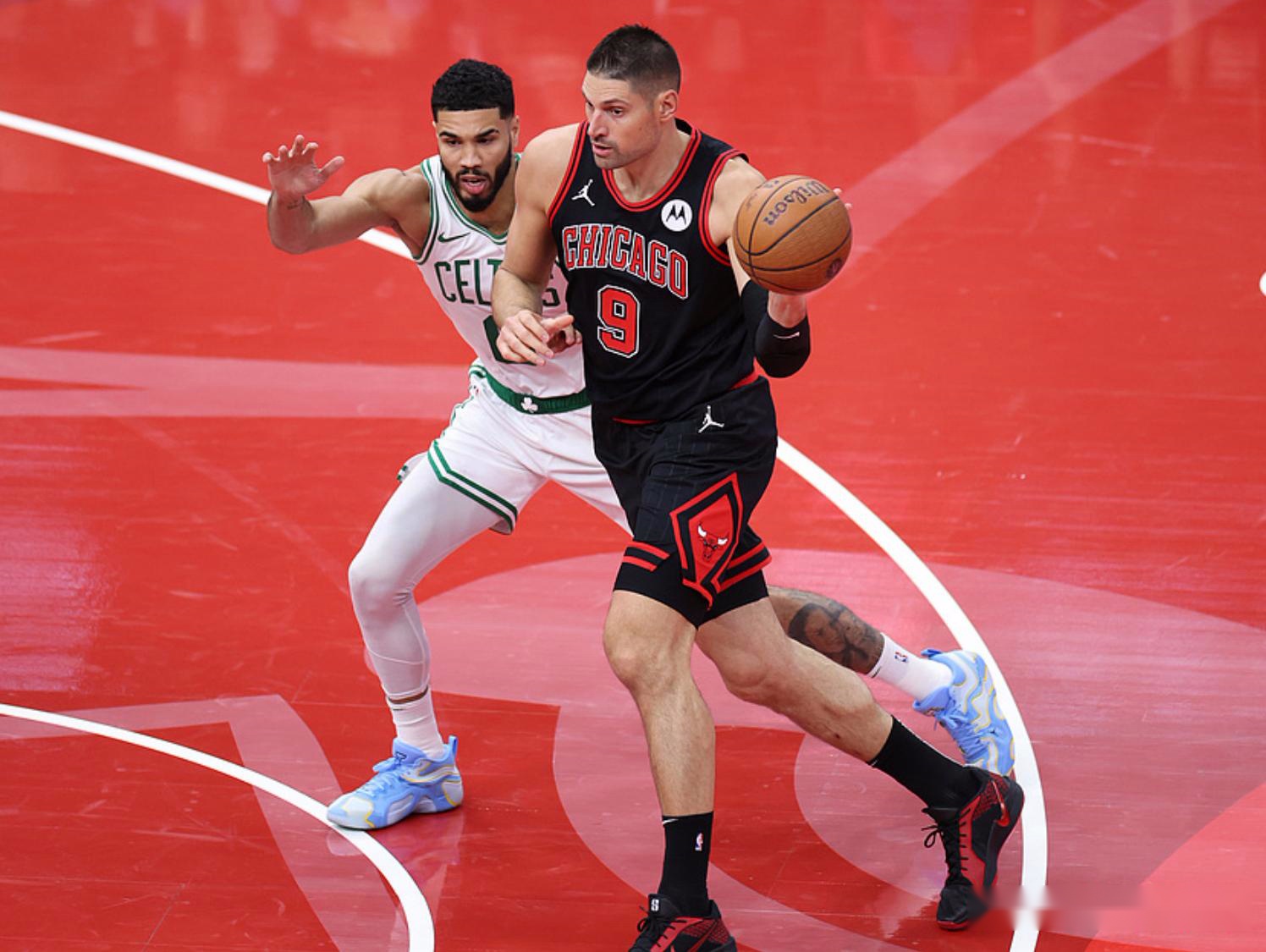 关于塔图姆连续二十场比赛得分超过战术调整，加拿大队挑战极限！的信息