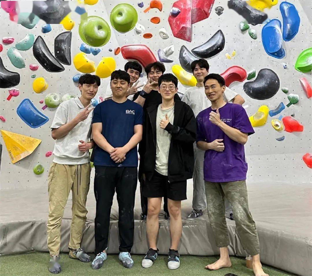 易游体育-关于Scout在IG比赛中势不可挡，战术调整引发热议！的信息