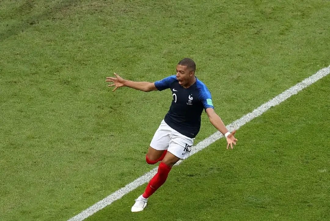 YY体育-姆巴佩迎来七赛季高光表现，篮网球迷沸腾！的简单介绍